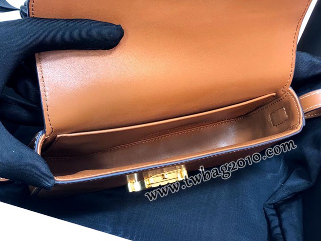 Celine專櫃2023新款Triomphe Shoulder Bag 194143 賽琳最新款凱旋門腋下包 sldj2409